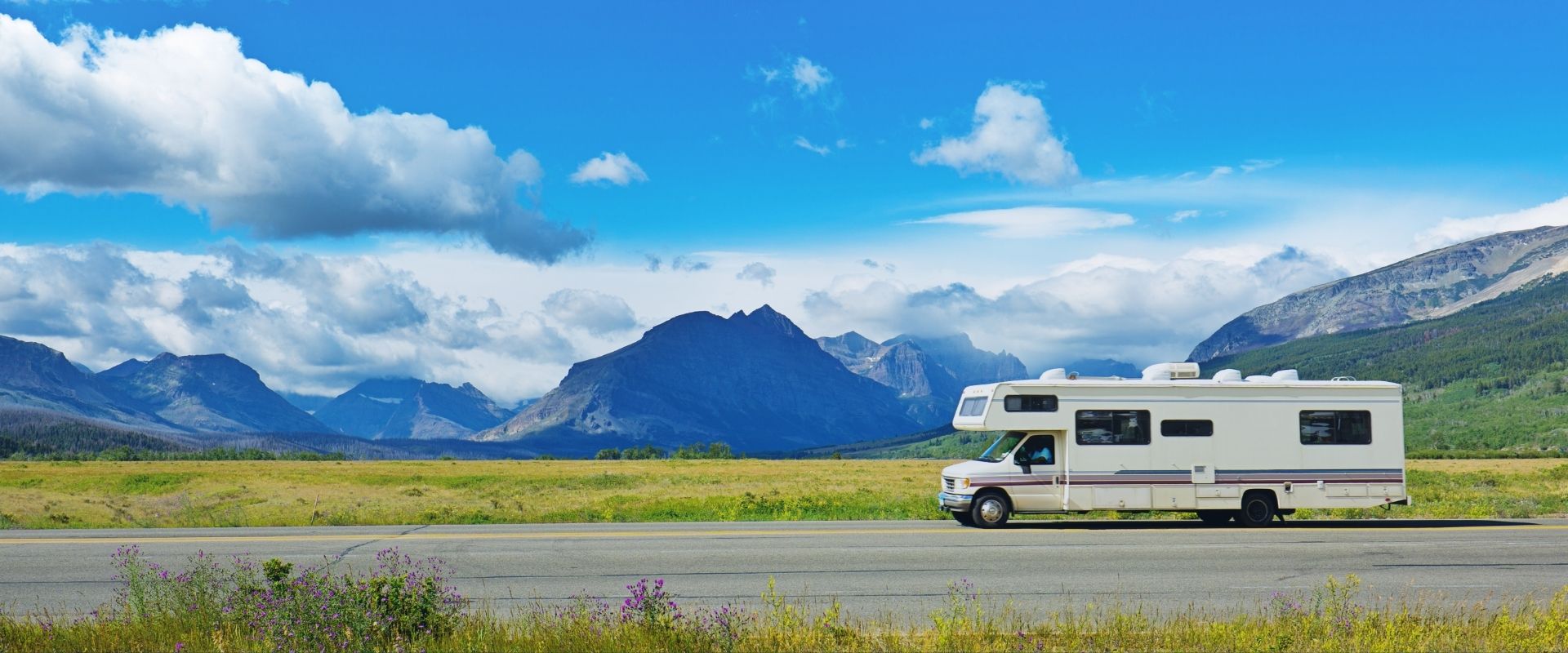 ernies-rv-trailer-olympia-gradient